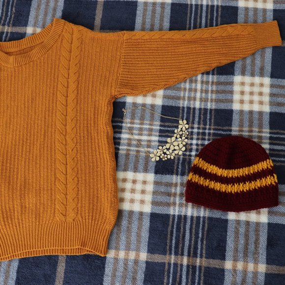 Oversized Chunky Fall Crewneck Sweater - Picture 2 of 15
